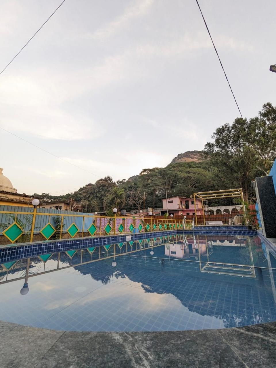 Blue Bell Homestay Lonavala Eksteriør bilde