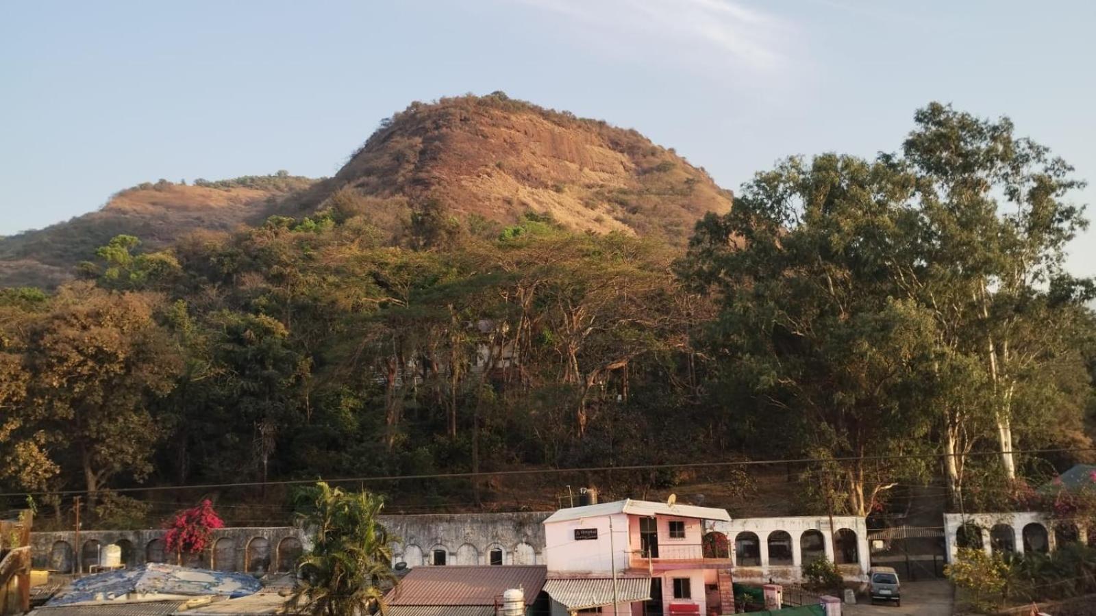 Blue Bell Homestay Lonavala Eksteriør bilde