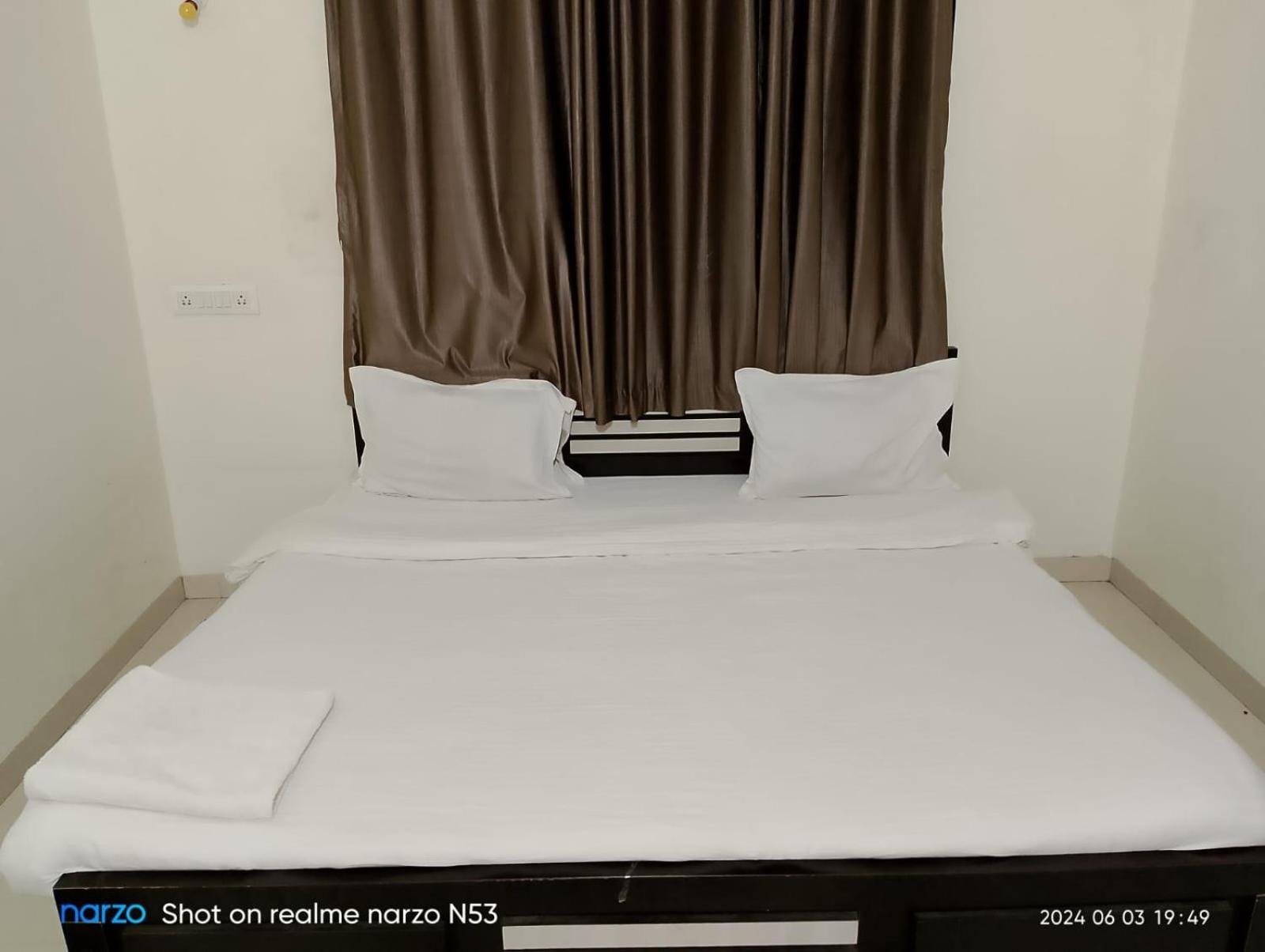 Blue Bell Homestay Lonavala Eksteriør bilde