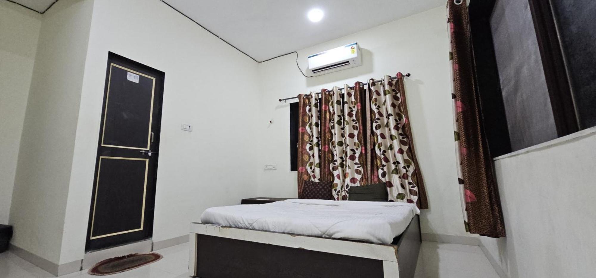 Blue Bell Homestay Lonavala Eksteriør bilde