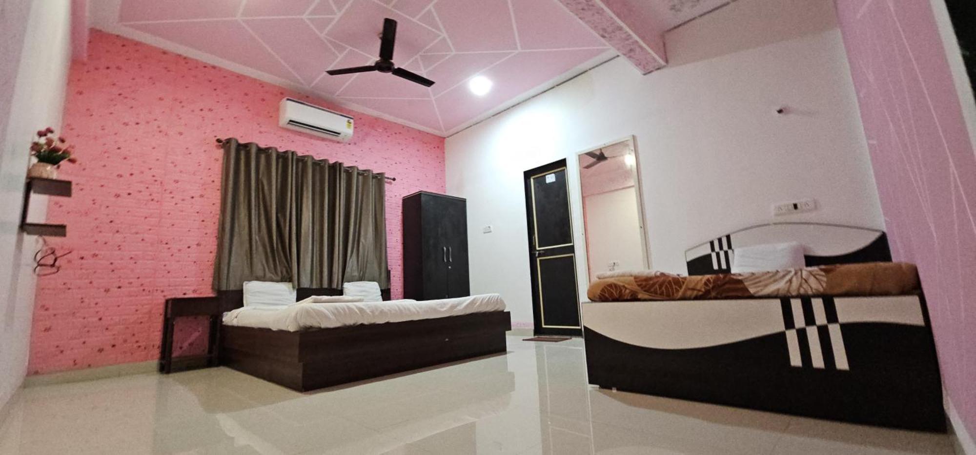 Blue Bell Homestay Lonavala Eksteriør bilde